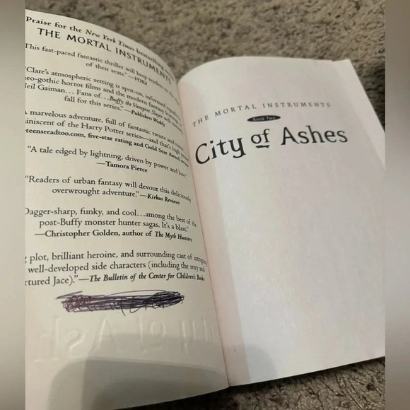 The Mortal Instruments Books 1-3 by Cassandra Clare - Picture 7 of 8